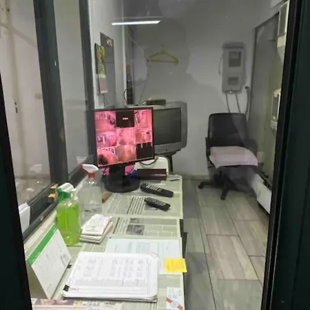 Downtown Bllok 2br, Large Patio, Ac, Wifi Διαμέρισμα Τίρανα